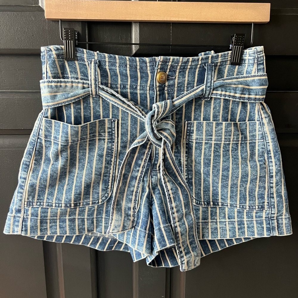 American Eagle Striped Tie Jean Shorts Size 4